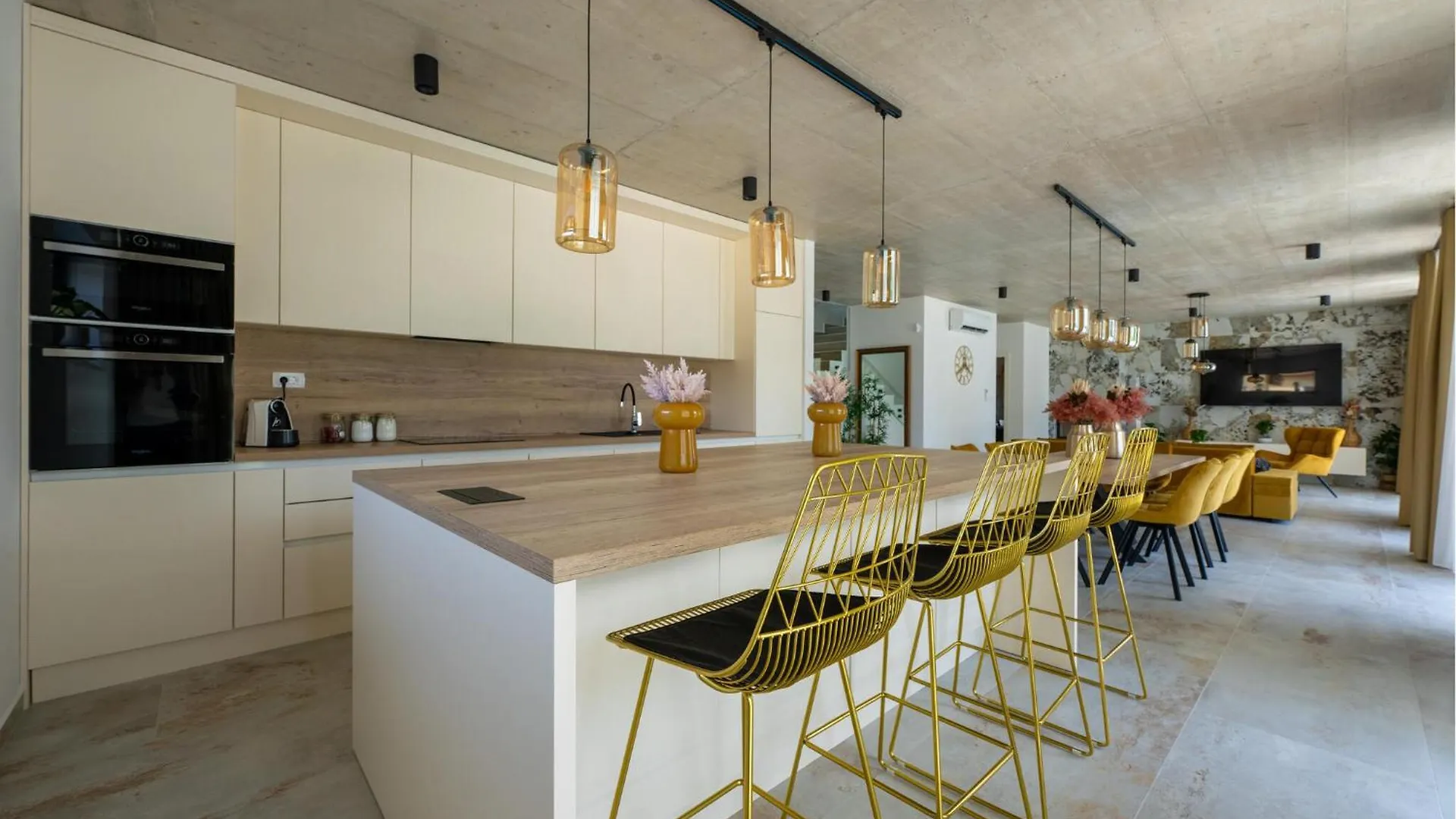 Awesome Home In Modrusani With Sauna بيت للعطل