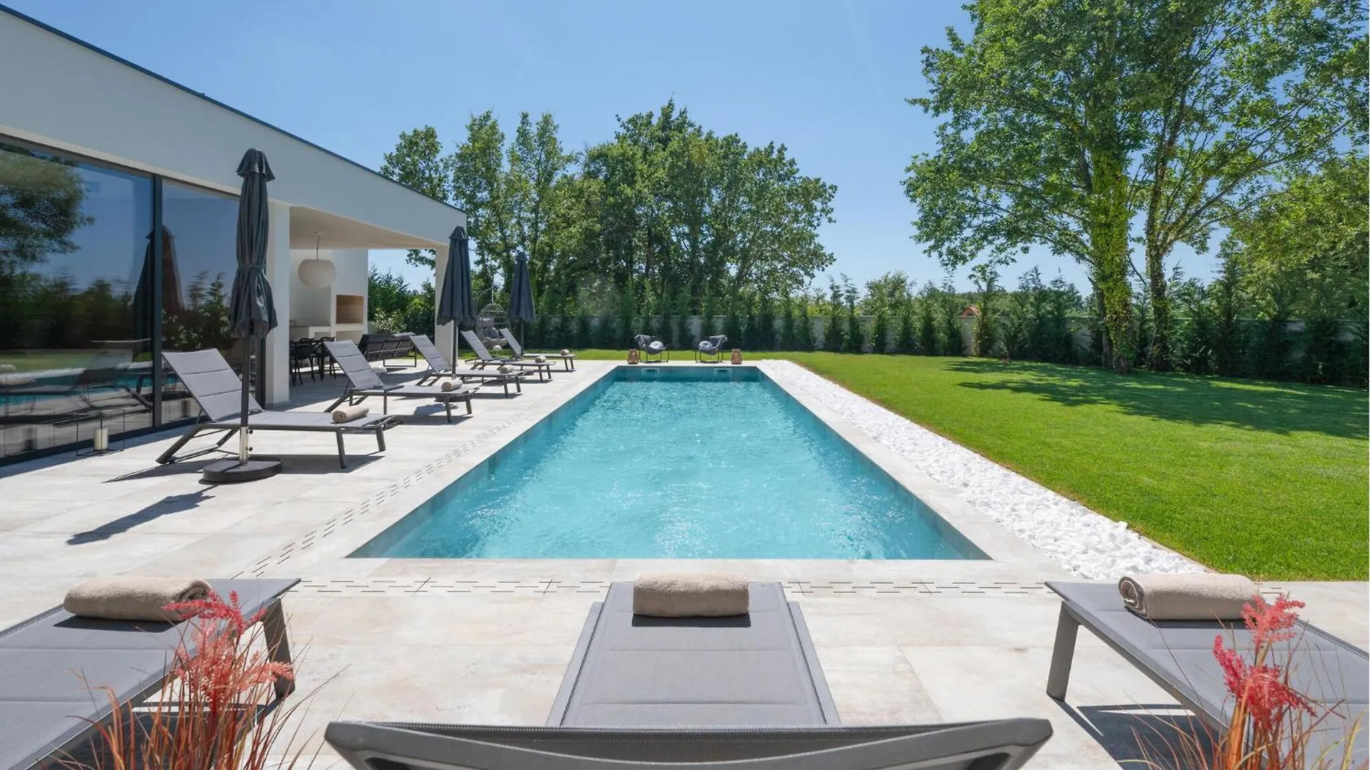 Awesome Home In Modrusani With Sauna 0*,